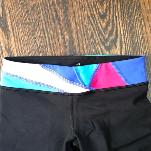 Ivivva Black Crop leggings - Picture 2 of 2